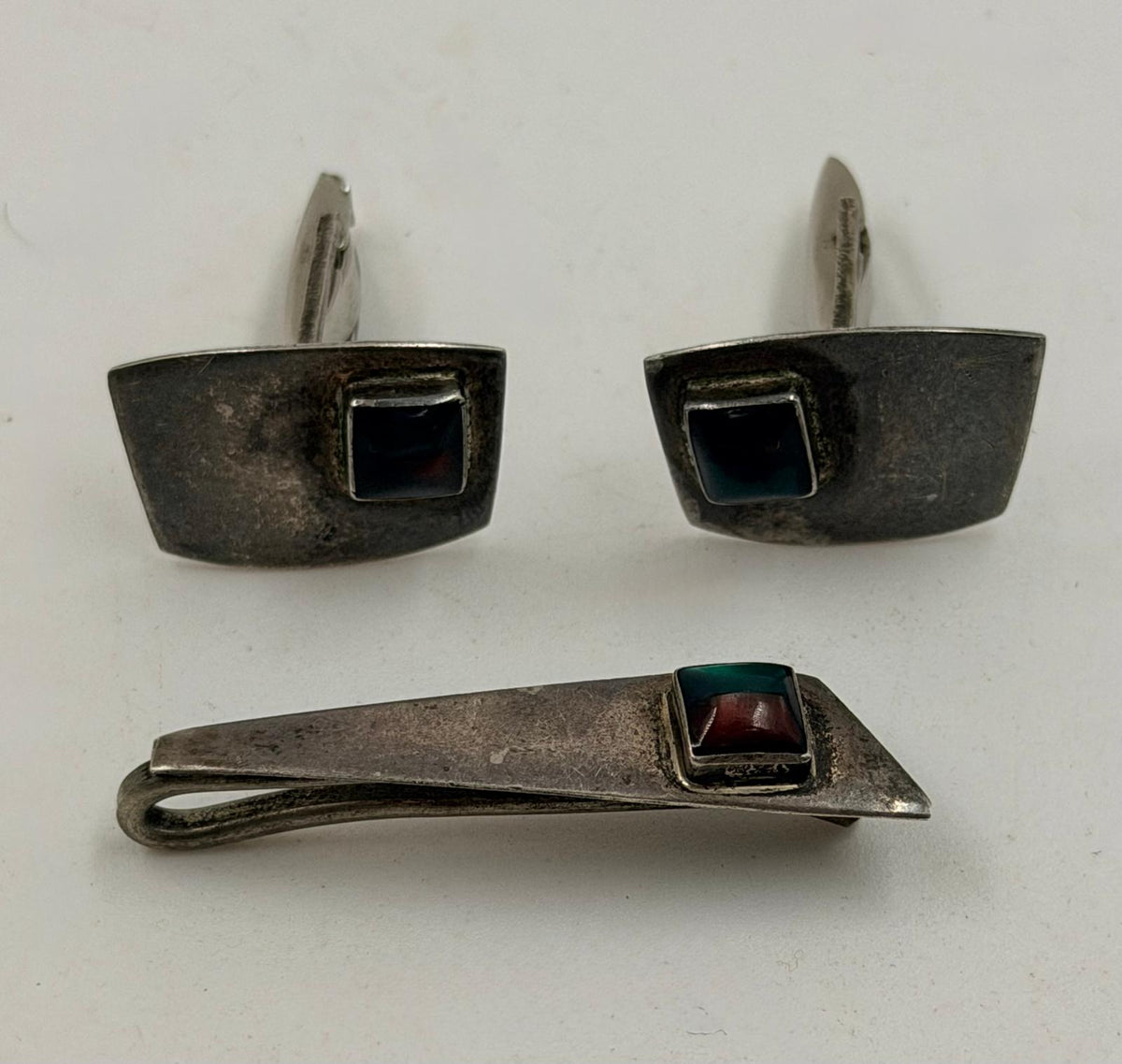 Vintage Israeli silver 925 cufflinks and tie clip set - back view with hallmark