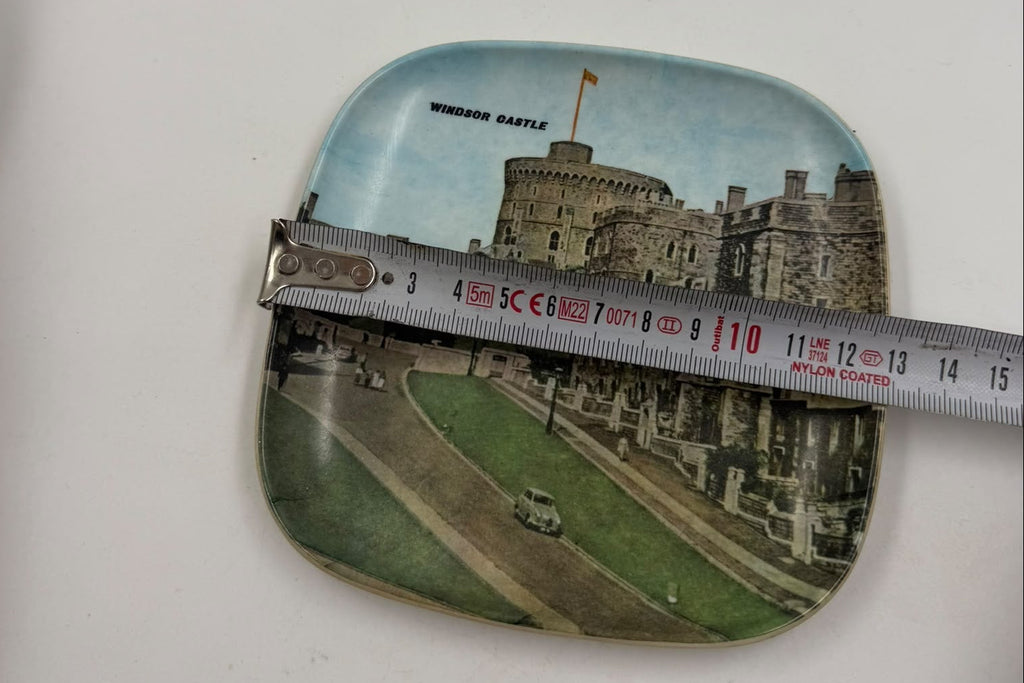 Windsor Castle dish - close-up of print