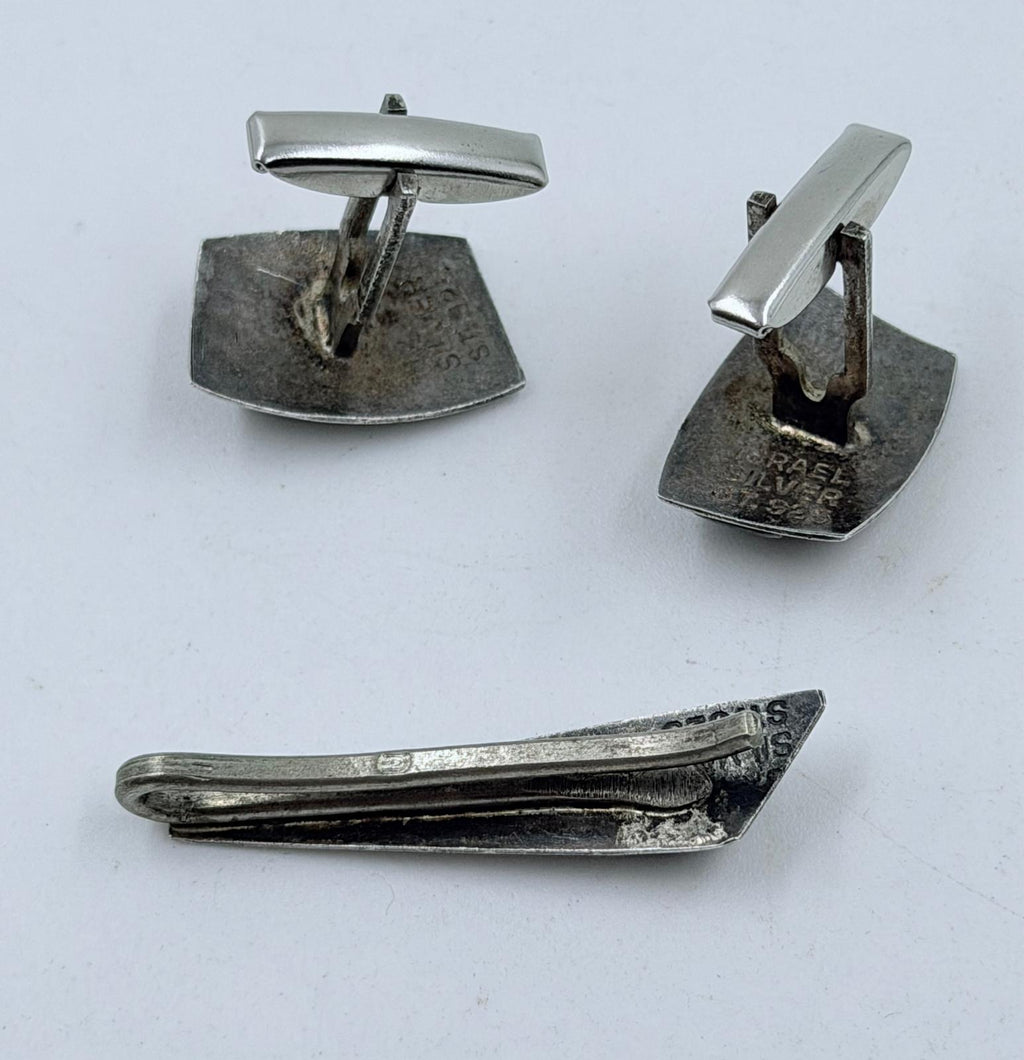 Cufflinks back view