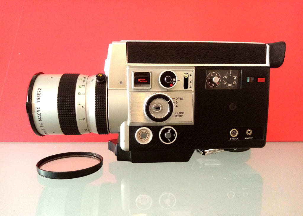 Canon 814 Auto Zoom Electronic - Super 8 Movie Camera & Original Case