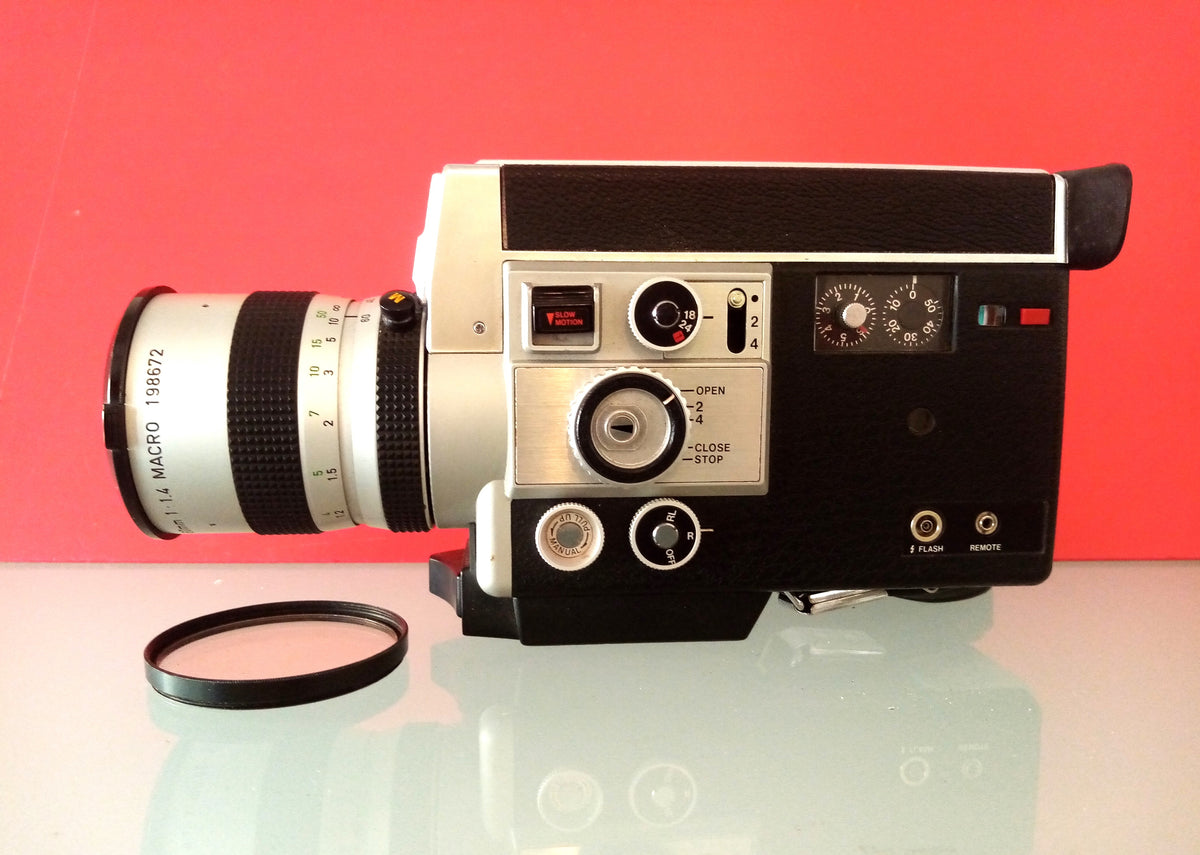 Canon 814 Auto Zoom Electronic - Super 8 Movie Camera & Original Case