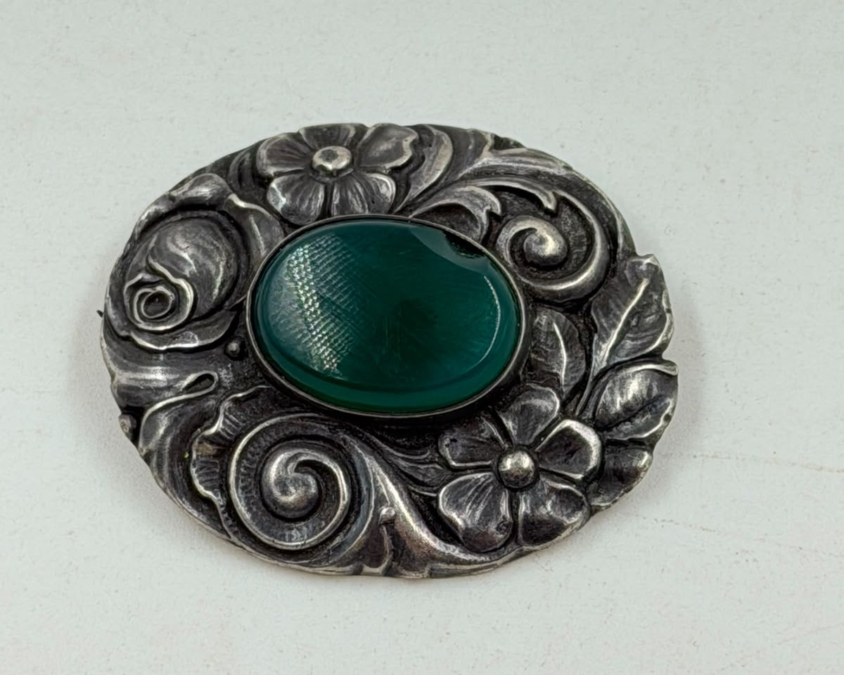 Vintage Silver 800 Brooch with Green Stone – Floral Repousse Art Nouveau Pin