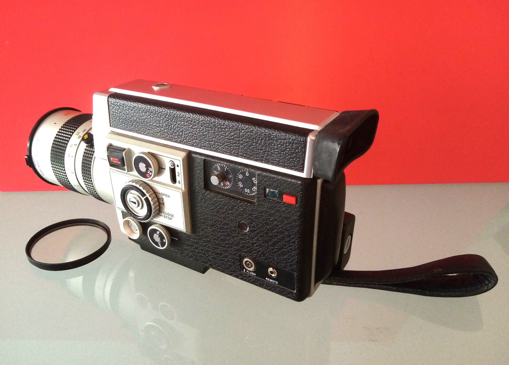 Canon 814 Auto Zoom Electronic - Super 8 Movie Camera & Original Case