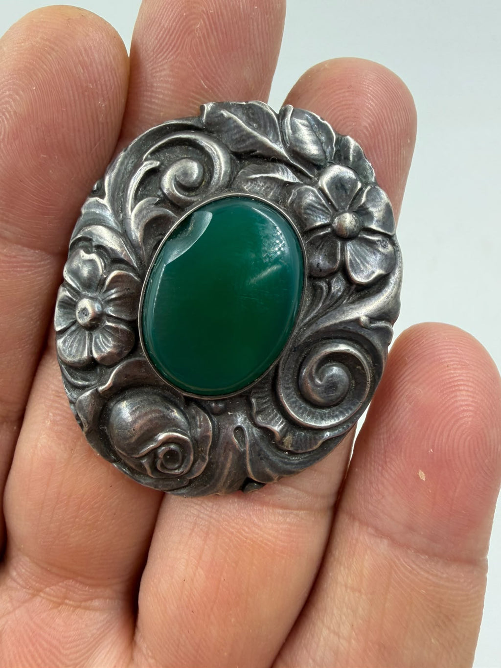 Vintage Silver 800 Brooch with Green Stone – Floral Repousse Art Nouveau Pin