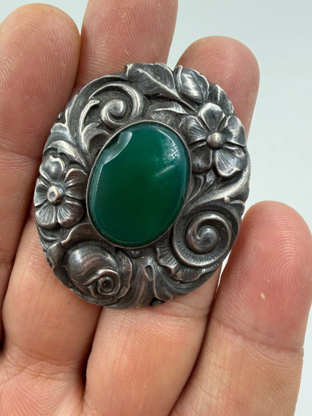 Vintage Silver 800 Brooch with Green Stone – Floral Repousse Art Nouveau Pin