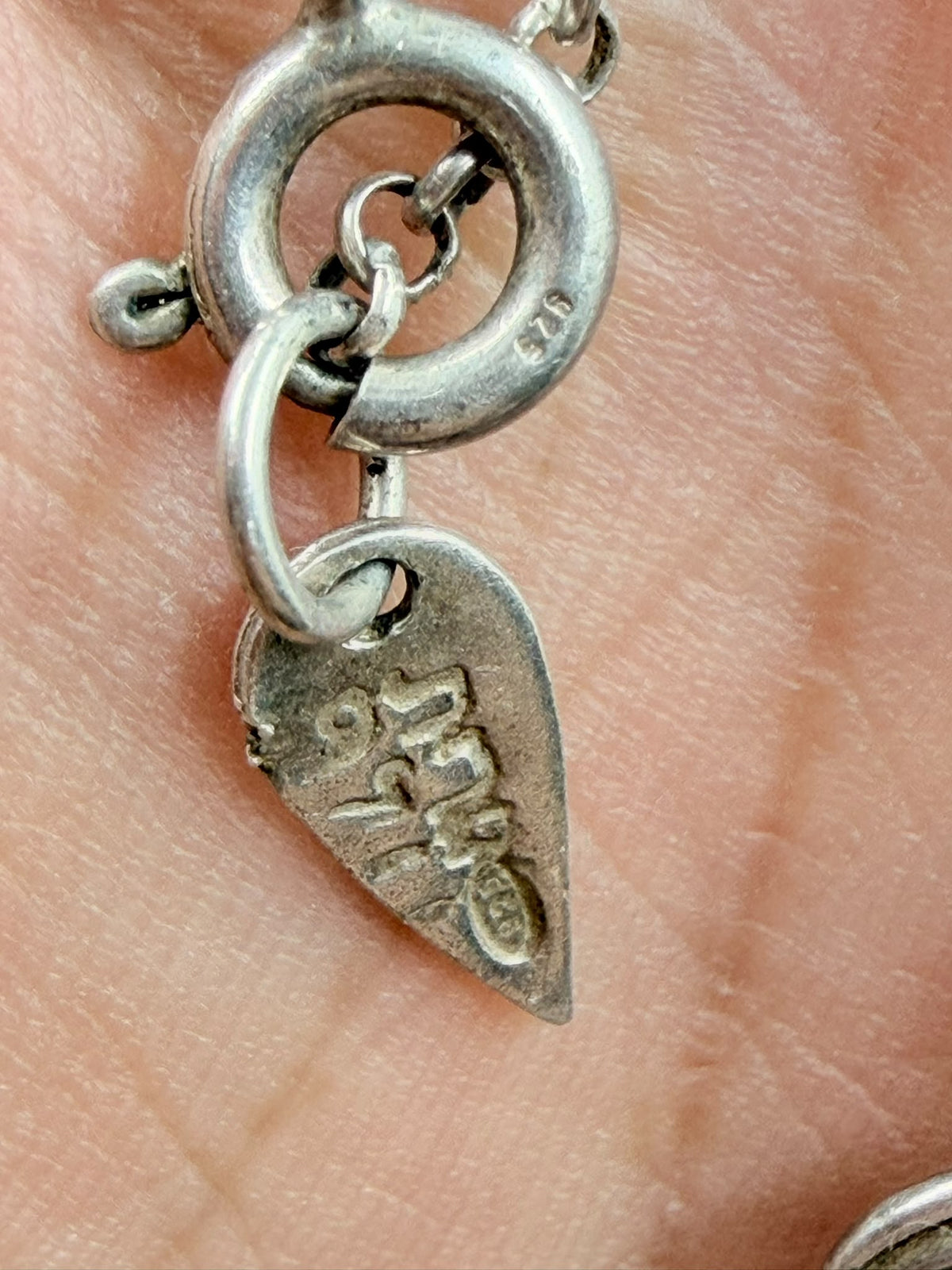 925 sterling silver spiral pendant necklace weight 5.14 grams on digital scale