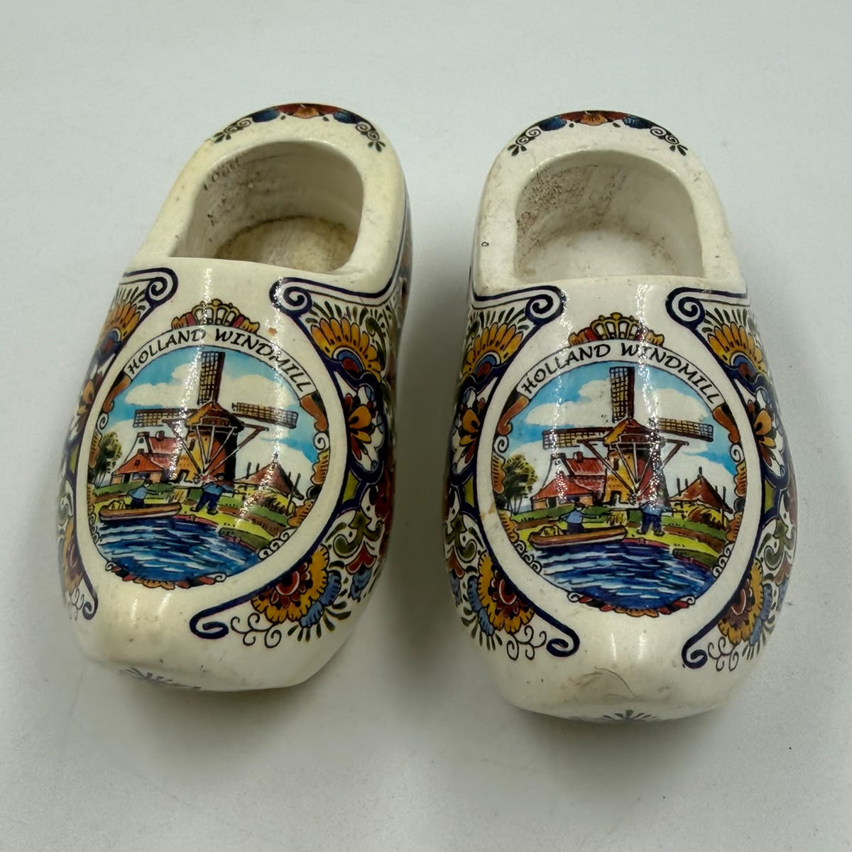 Vintage Holland Windmill ceramic clogs – interior view