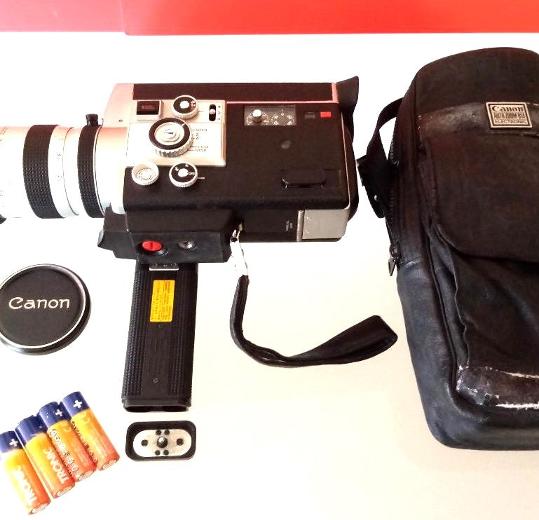 Canon 814 Auto Zoom Electronic - Super 8 Movie Camera & Original Case