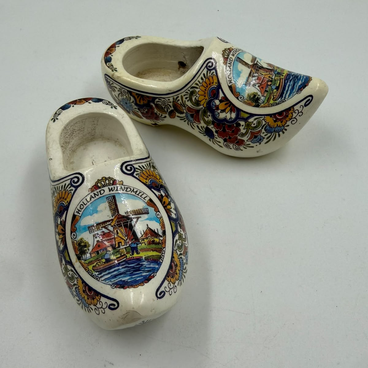 Vintage Holland Windmill ceramic clogs – bottom view