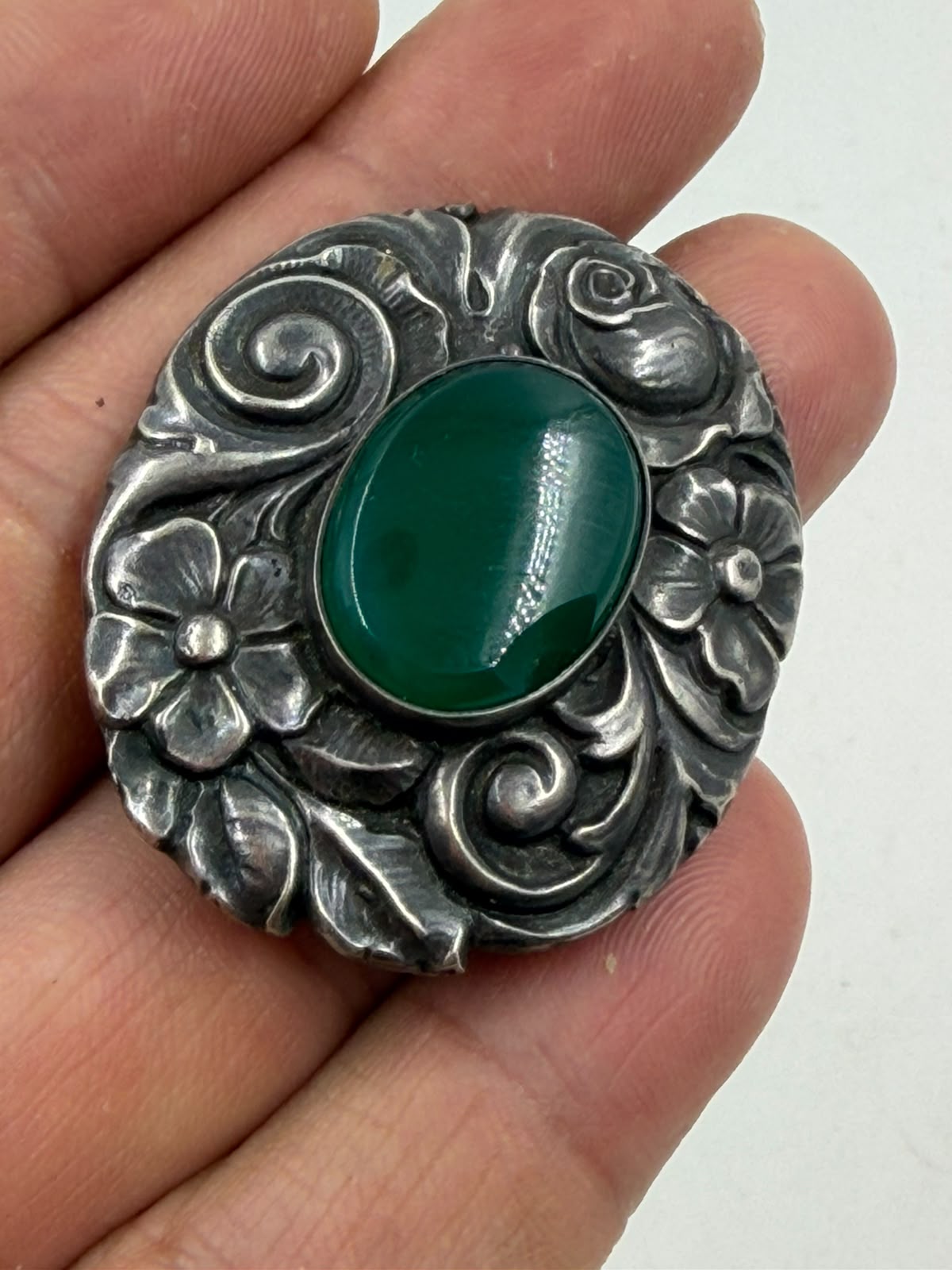 Vintage Silver 800 Brooch with Green Stone – Floral Repousse Art Nouveau Pin