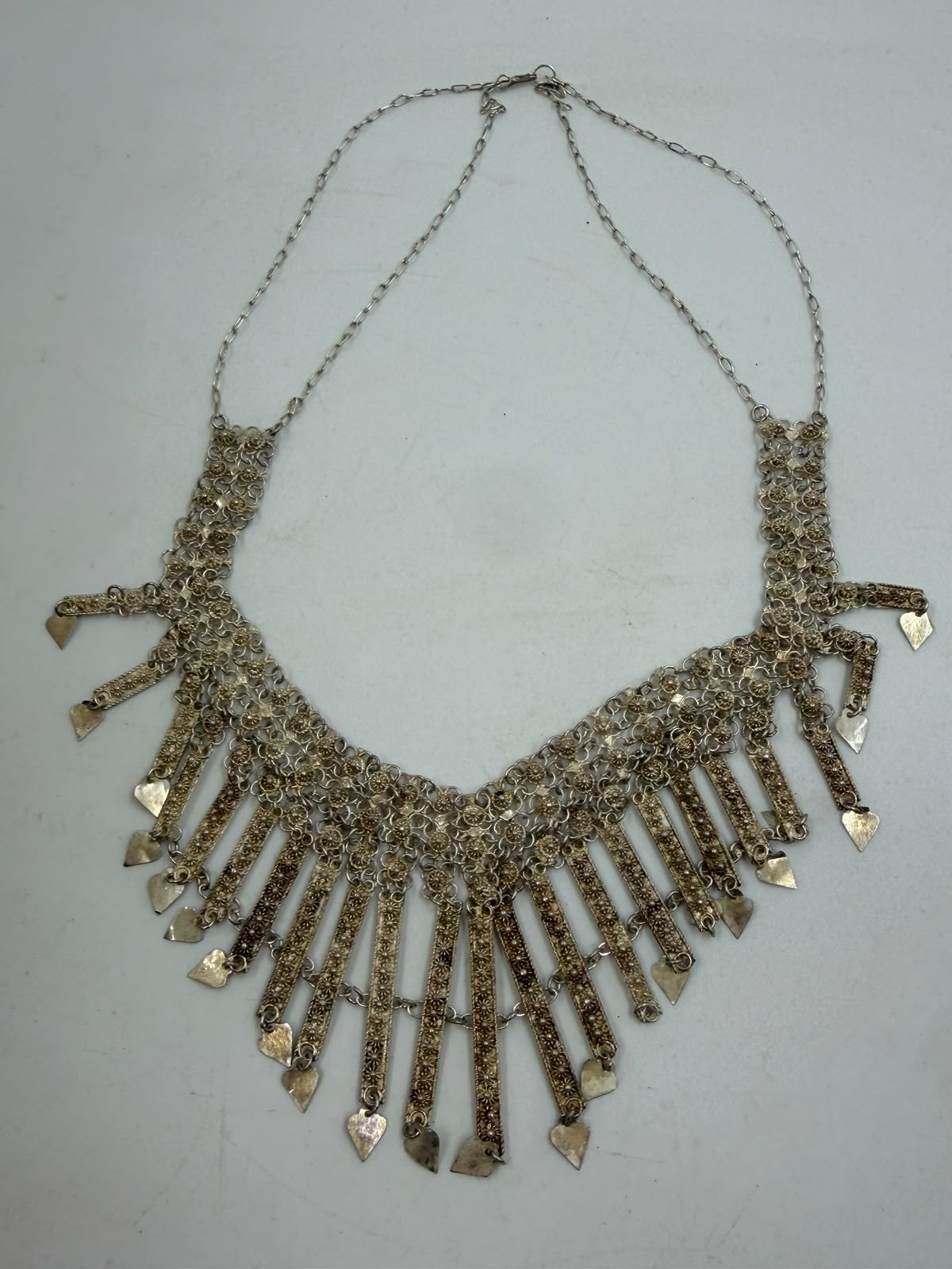 Vintage silver 925 waterfall necklace bar detail close-up