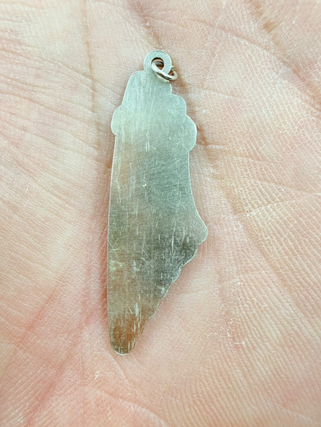 Palestine map pendant back view - smooth plain silver reverse
