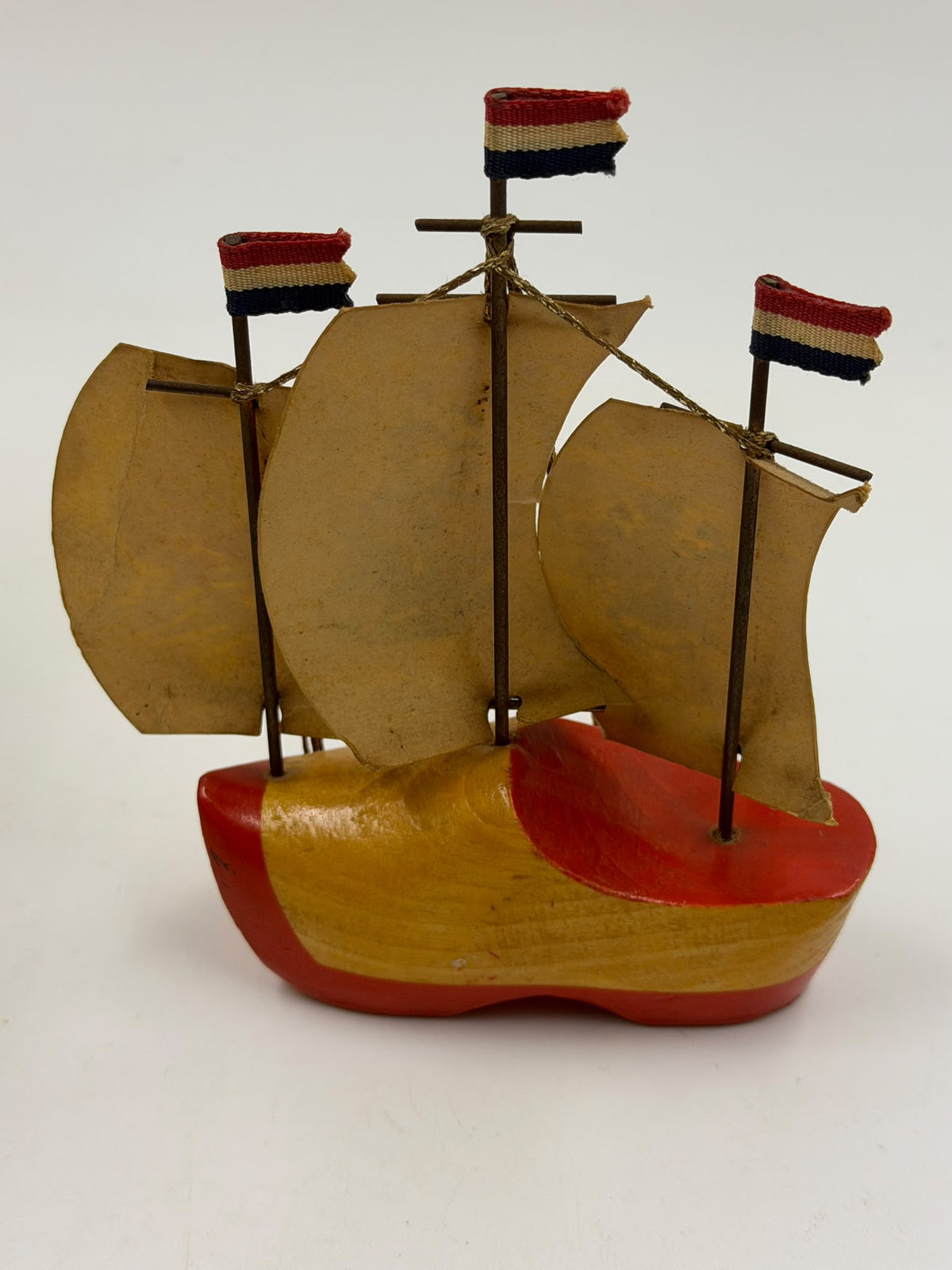 Dutch clog ship – full overview display