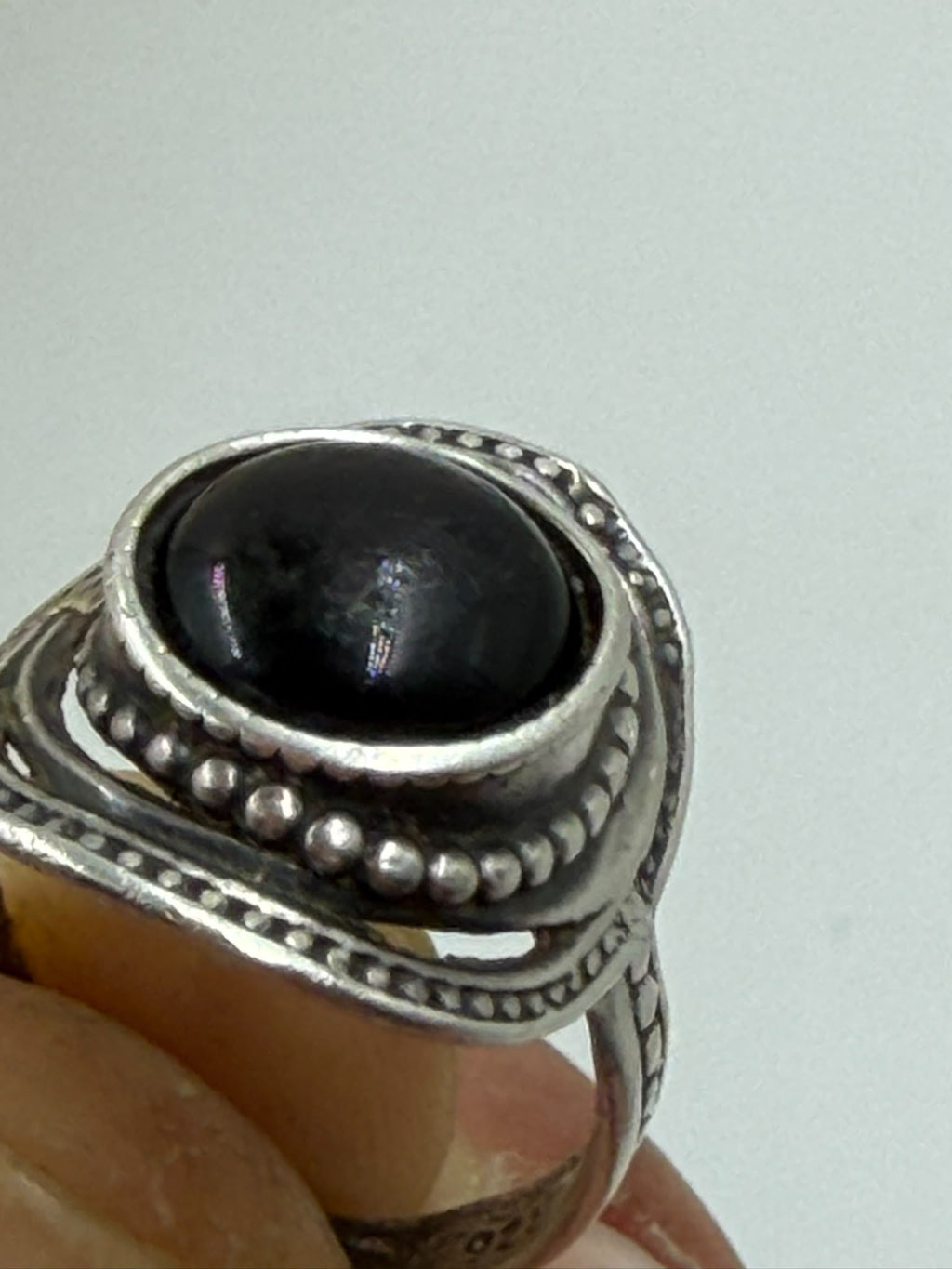 925 Sterling Silver Black Onyx Ring - hallmark close-up