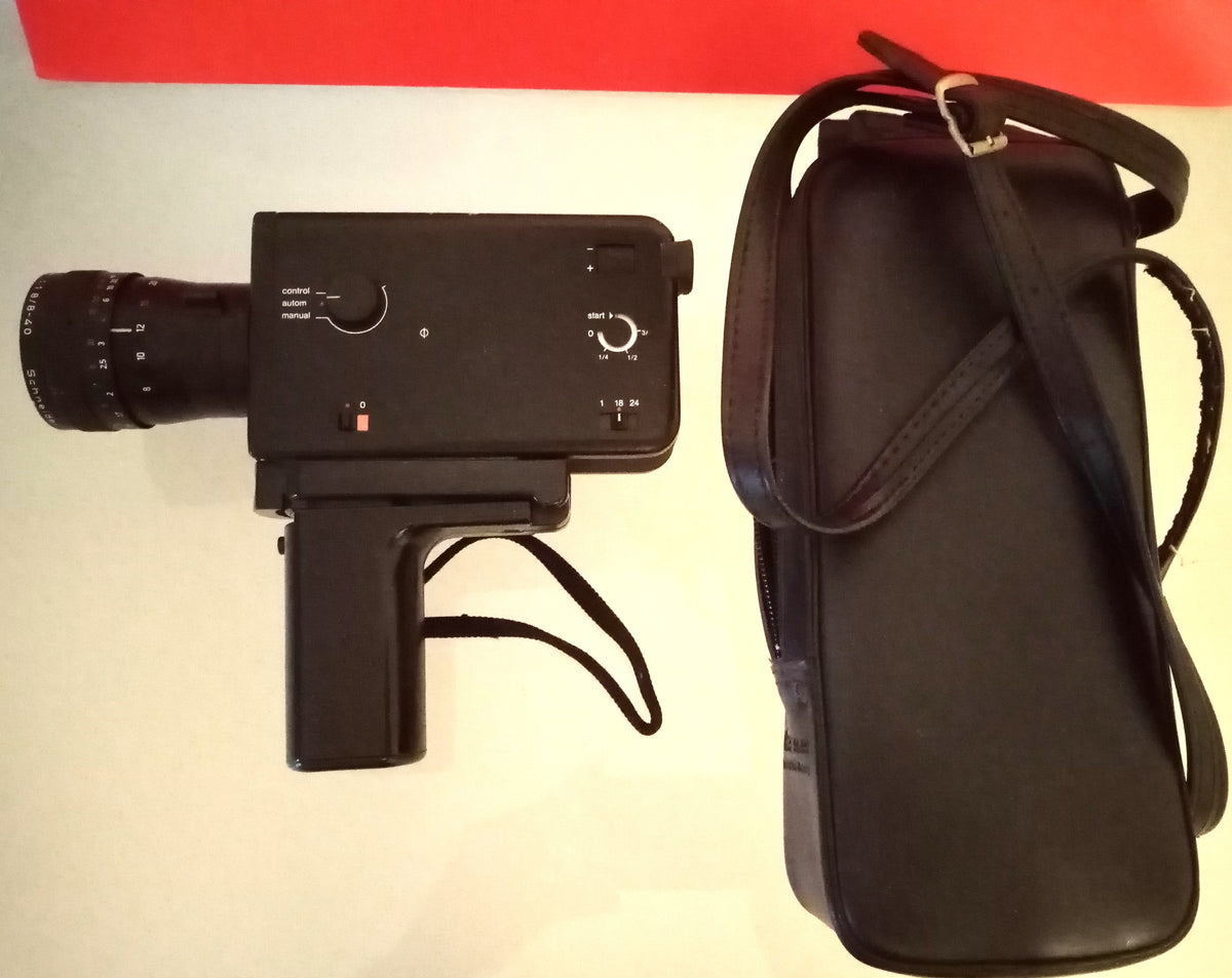 Braun Nizo S 2 Super 8 Movie Camera & Original Case – Vintage Design with Schneider Variogon Lens