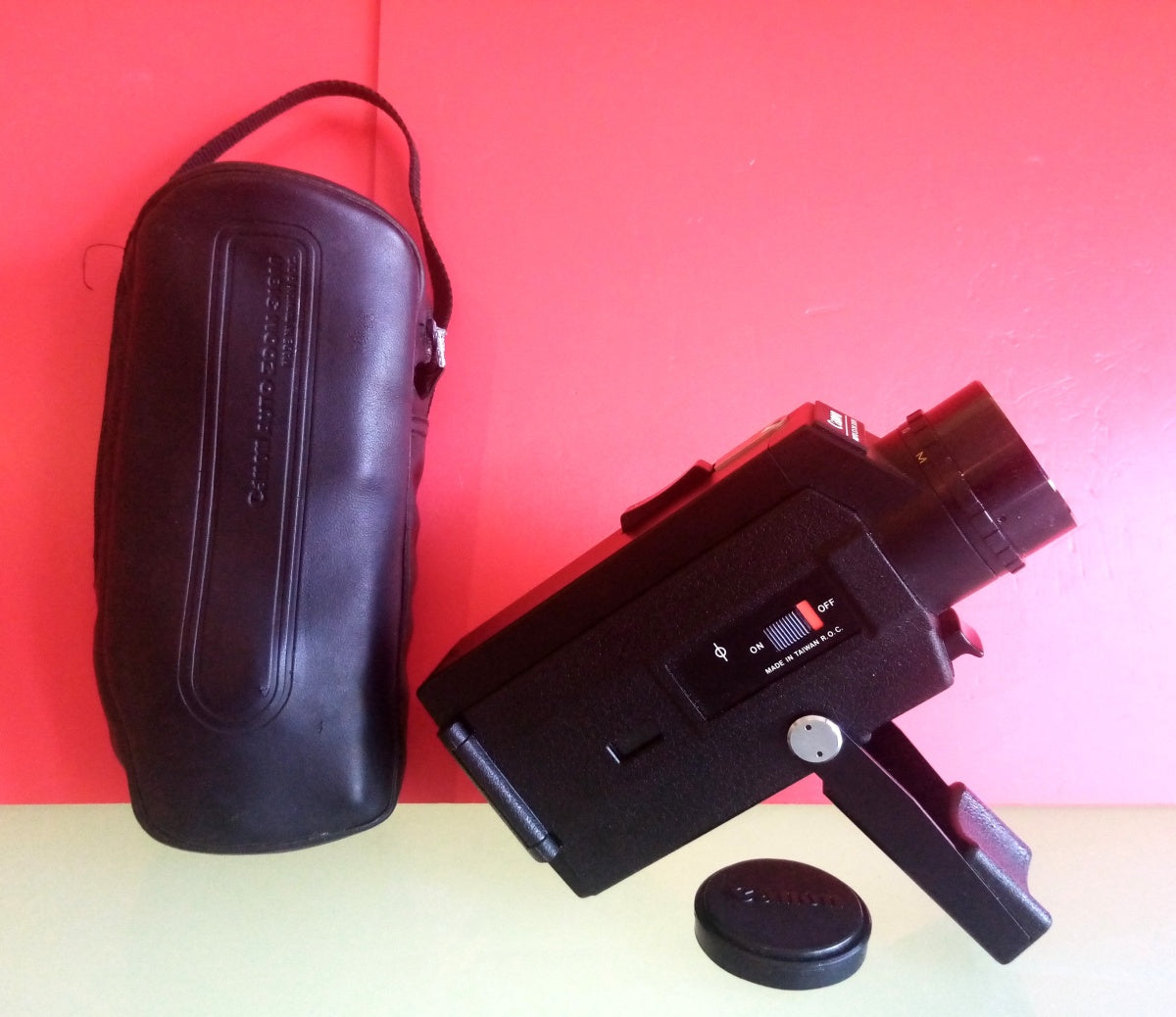 Vintage Canon Auto Zoom 318M Super 8 Movie Camera and Original Case