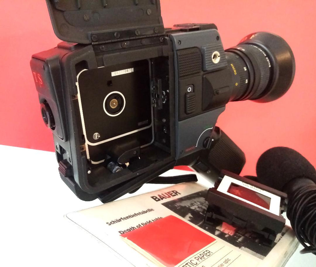Bauer S 207 XL — Vintage Super 8 Movie Camera with Original Case & Microphone