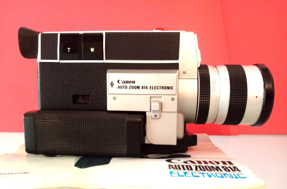 Canon 814 Auto Zoom Electronic - Super 8 Movie Camera & Original Case