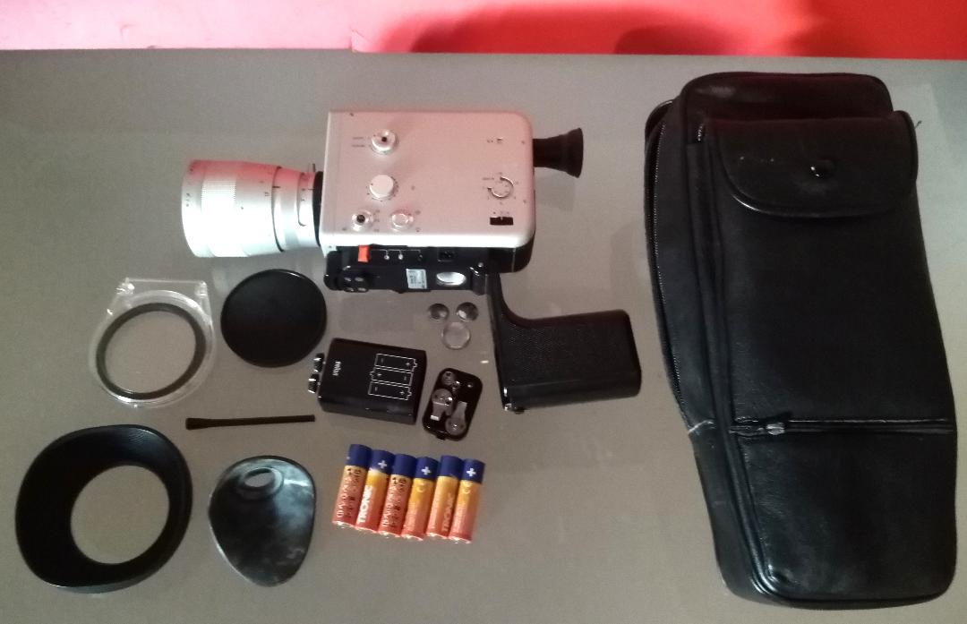 Braun Nizo S 800 Super 8 Movie Camera with Original Case — Tested