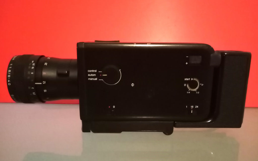 Braun Nizo S 2 Super 8 Movie Camera & Original Case – Vintage Design with Schneider Variogon Lens